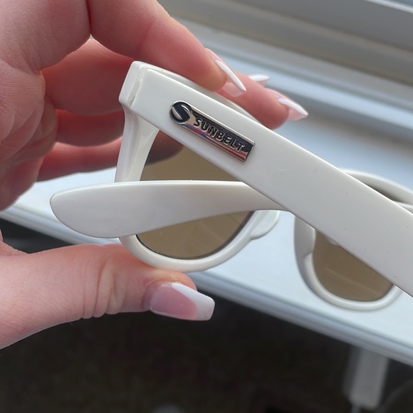 sunglasses - Picture 2 of 4